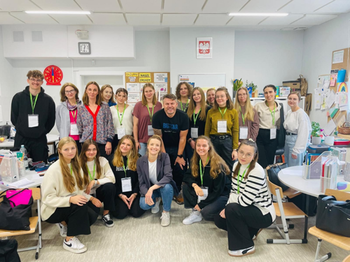 Latająca Szkoła Praktyk - zespół.png